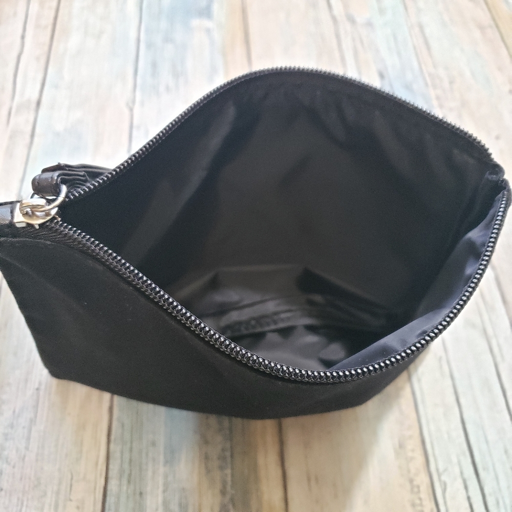 Victoria's Secret  Tote and Mini. - Picture 13 of 16